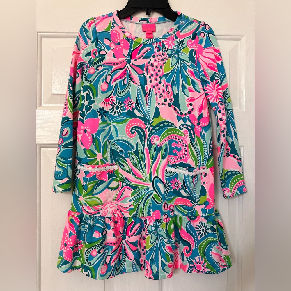 Adorable Lily Pulitzer girls swing dress.